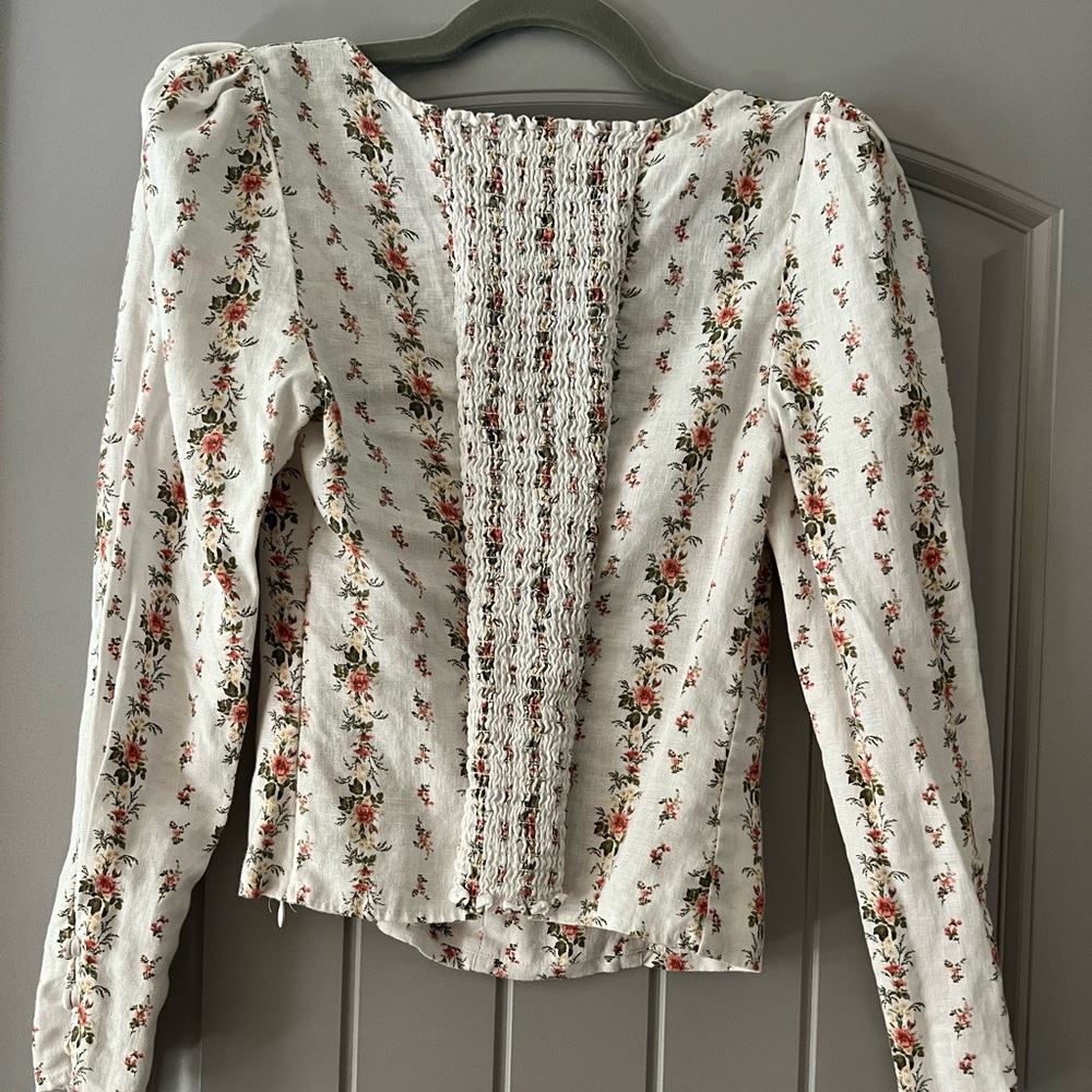 Reformation top. - Picture 2 of 3